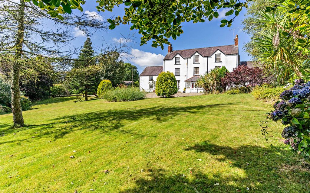 Property photo 1 of 33 Picture No. 16