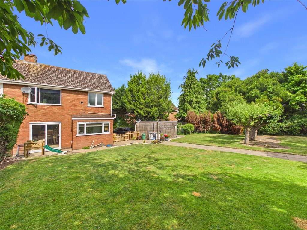 Property photo 3 of 22 Picture No. 01