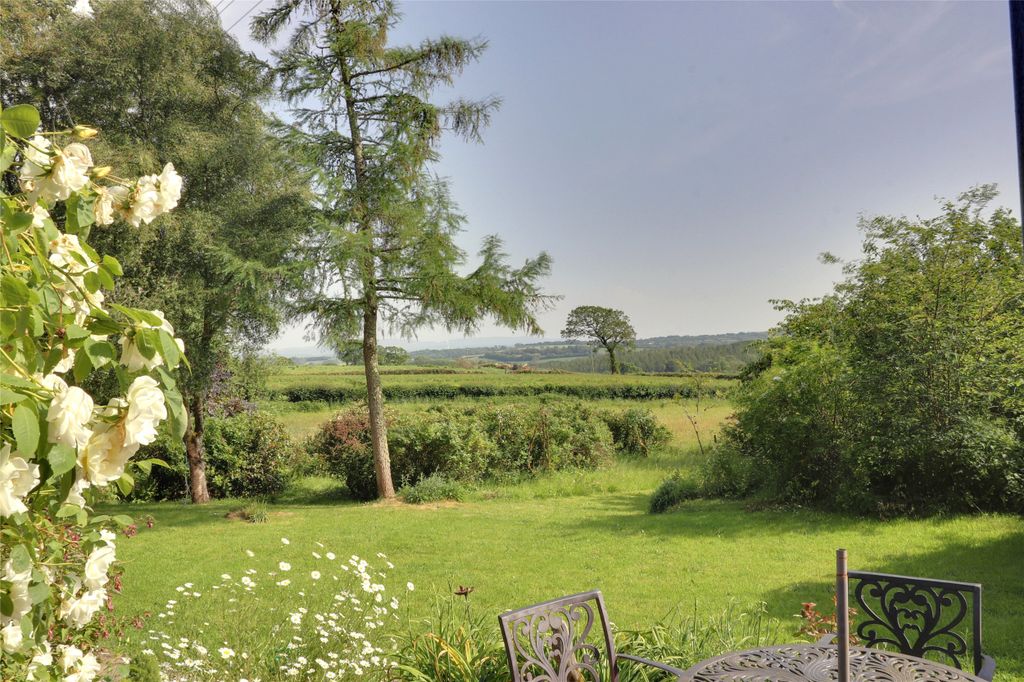 Property photo 1 of 36 1 - Picture No. 41