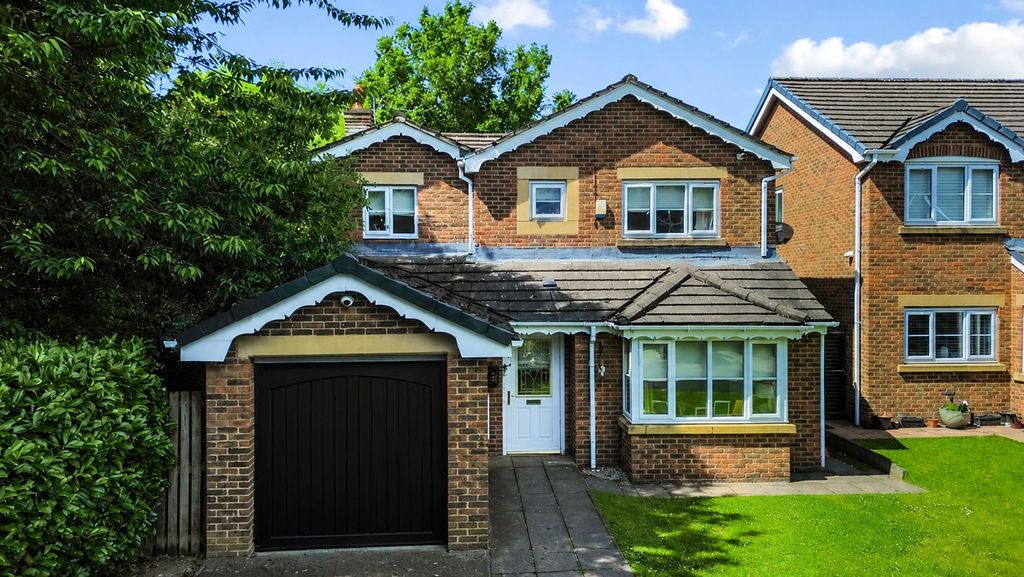 Property photo 1 of 32
