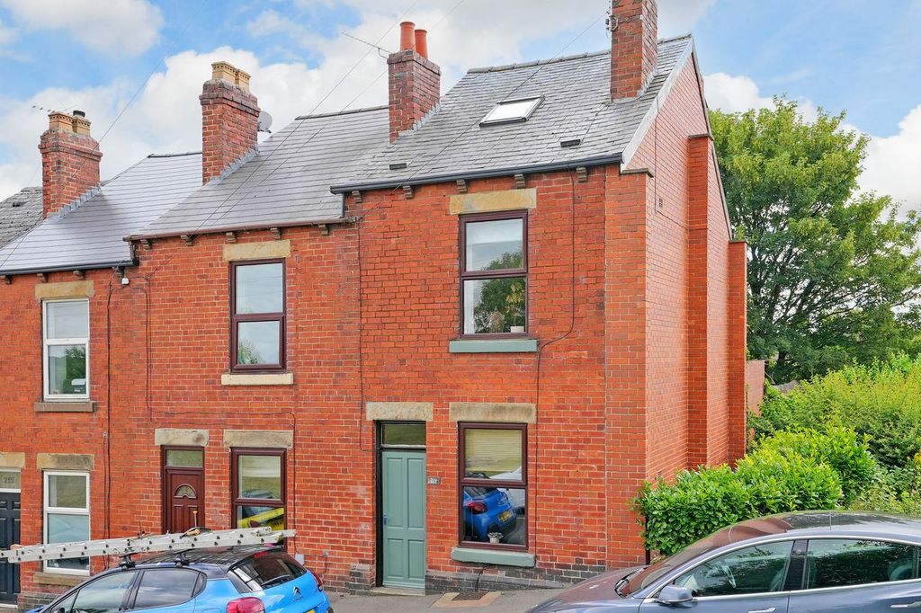 Property photo 1 of 34