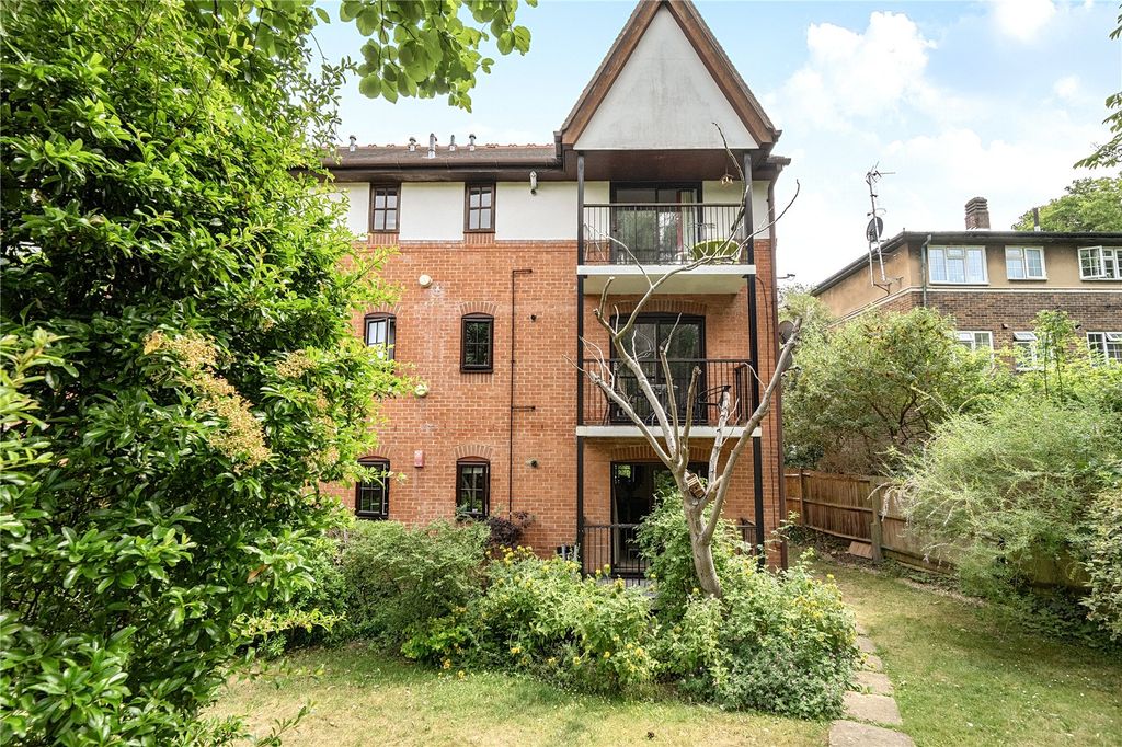 Property photo 1 of 10 Picture No. 02