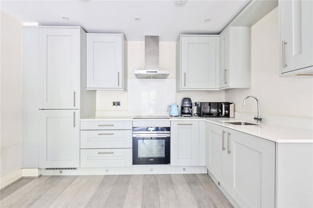 Property photo 3 of 18 Picture No. 05