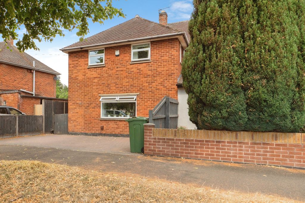 Property photo 2 of 25