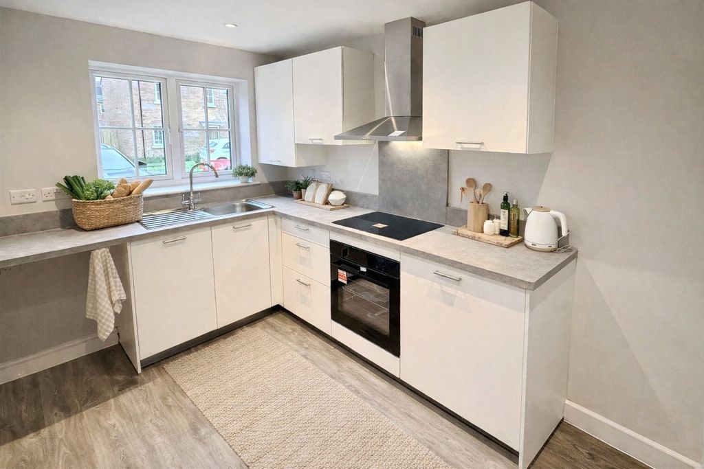 Property photo 2 of 11 Kitchen Cgi