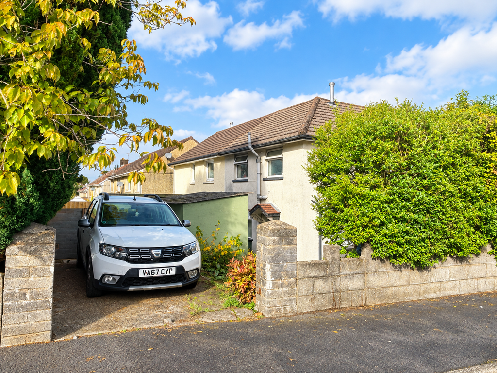 Property photo 2 of 19 2D28C8A7-D942-4775-9C37-87C58D1Db63C