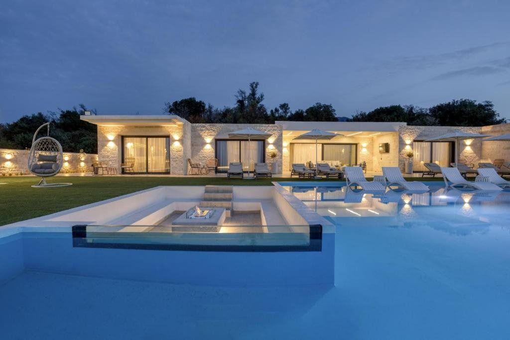 Property photo 1 of 34 Luxurious Villa 320 Sq.m. With Impressive Pool &amp; Panoramic View – Houmeri, Rethymno