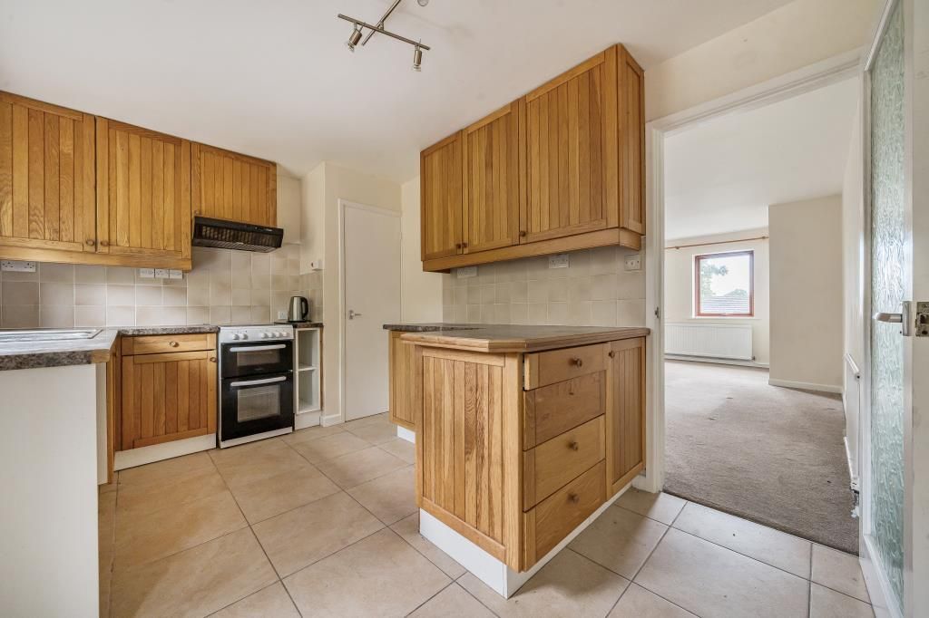Property photo 3 of 20 Kitchen
