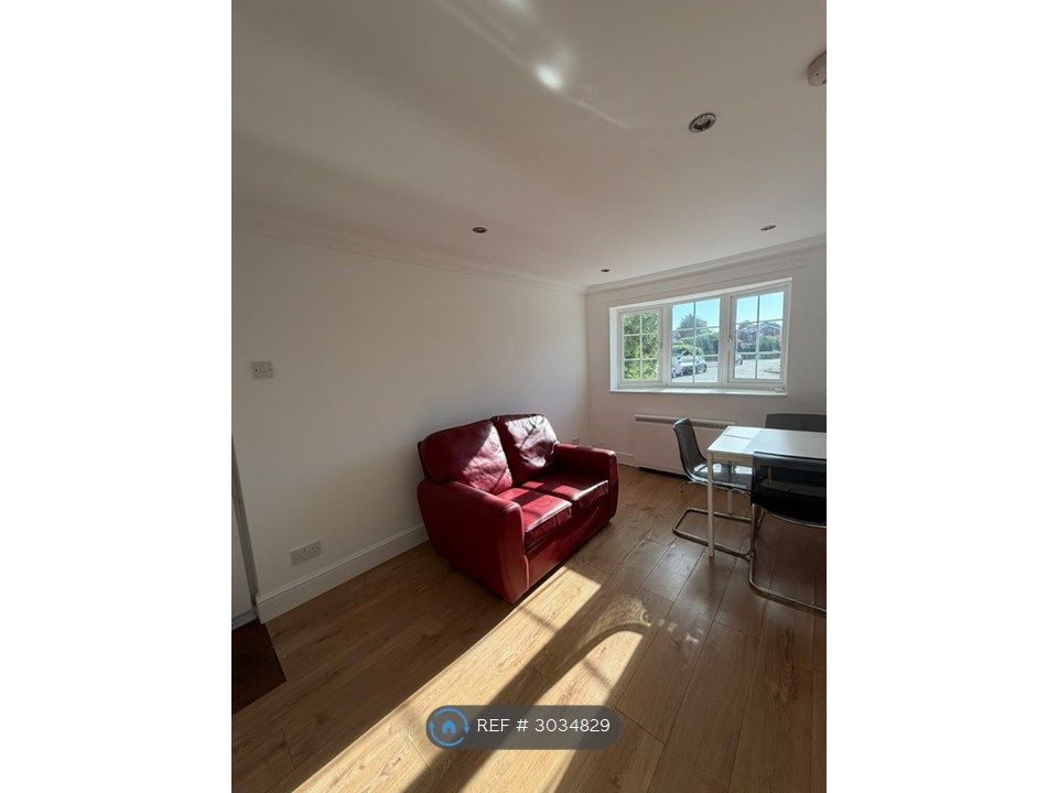 Property photo 3 of 35