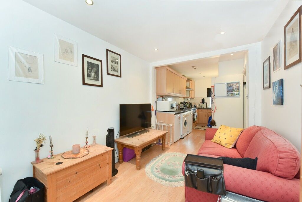 Property photo 2 of 8