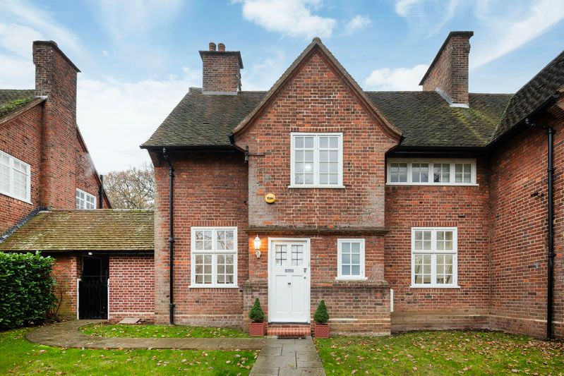 Property photo 1 of 19 Photo 8