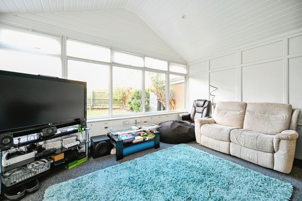 Property photo 2 of 22 Pbox-Img.Jpg