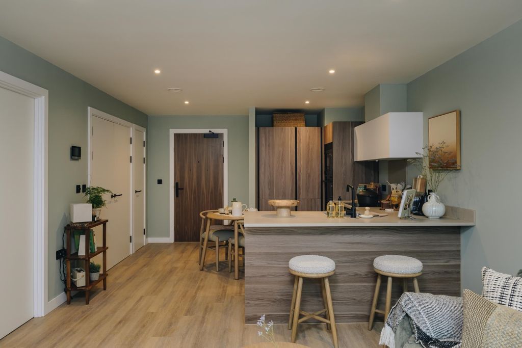 Property photo 1 of 15 16