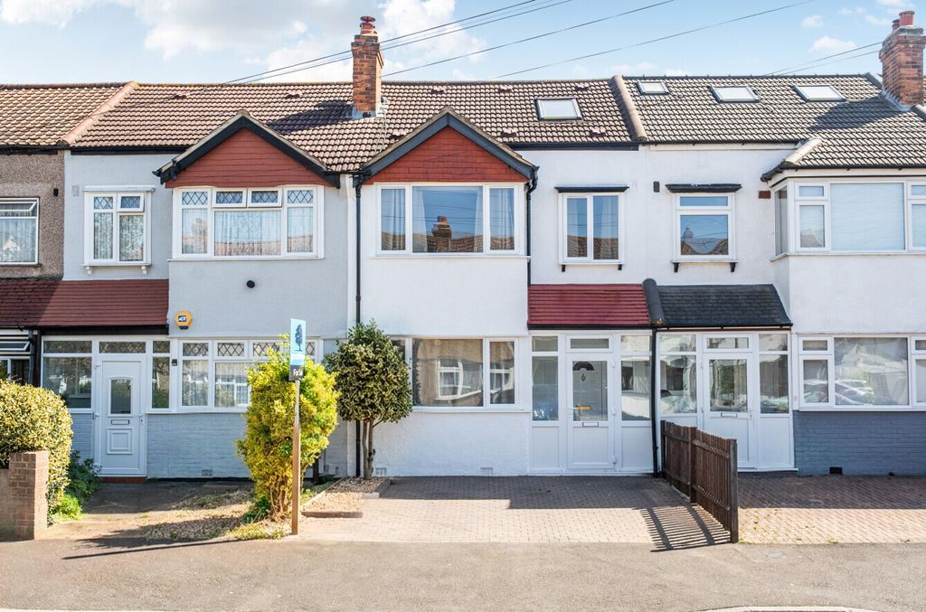 Property photo 1 of 18 Front External