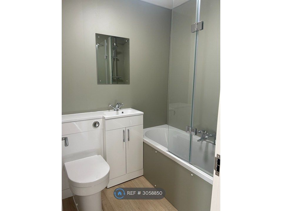 Property photo 3 of 5 Bathroom