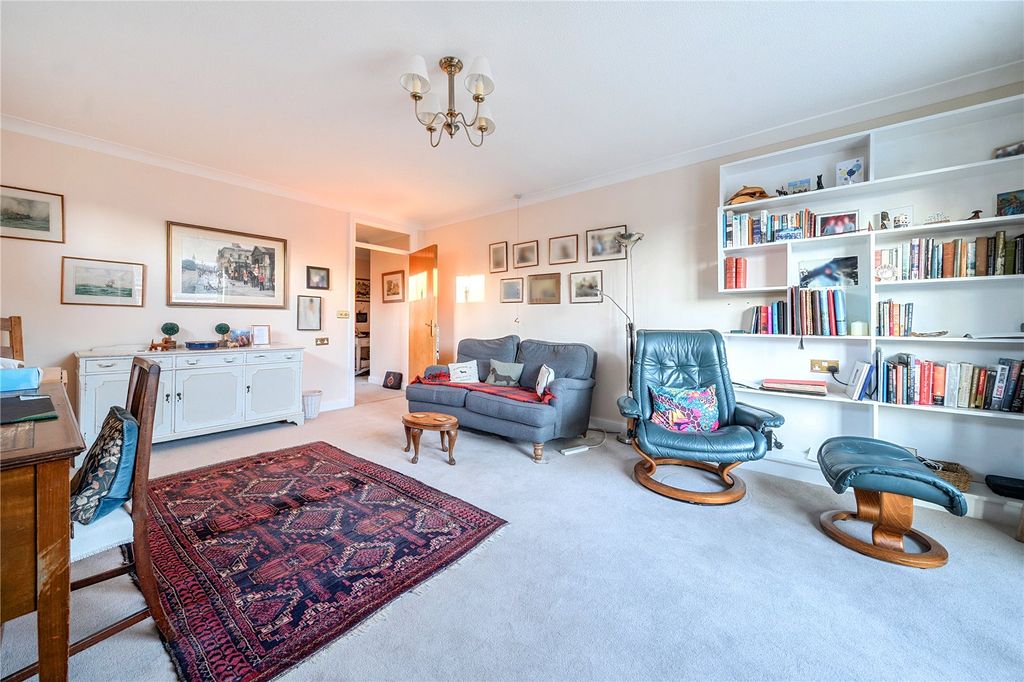 Property photo 3 of 14 Picture No. 21