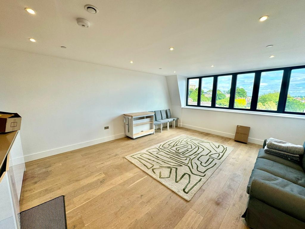 Property photo 2 of 9 Image