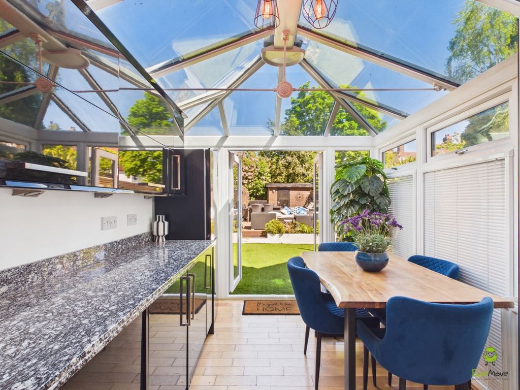 Property photo 3 of 18 Kitchen Diner Presented By James Hillier Of Ewemov