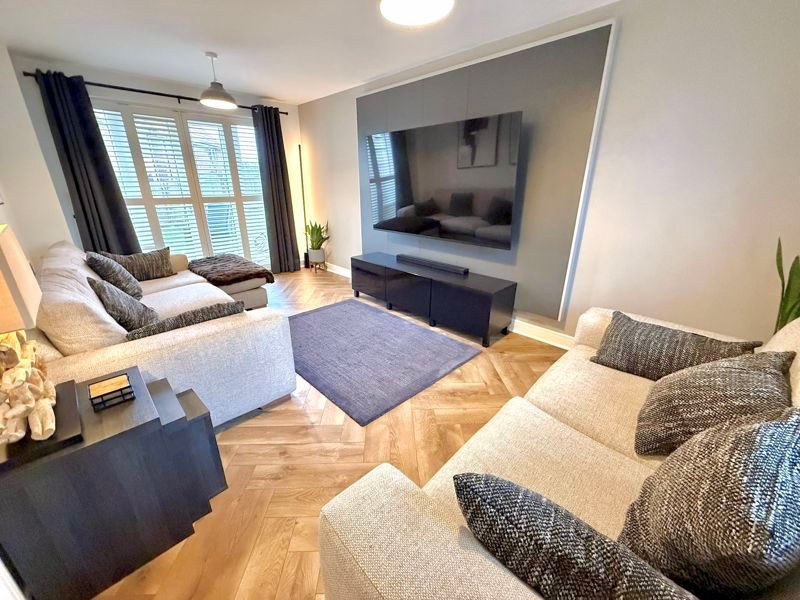 Property photo 2 of 20 Lounge