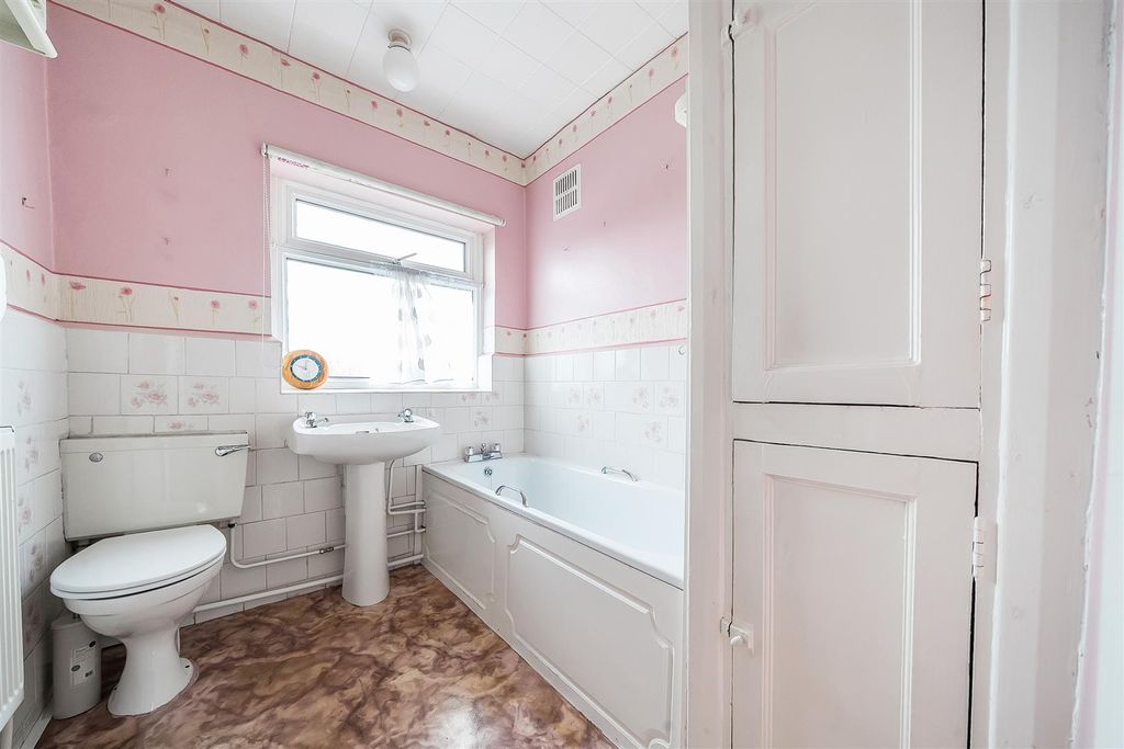 Property photo 3 of 21 1348503-16-68c182A79A2B4.Jpg