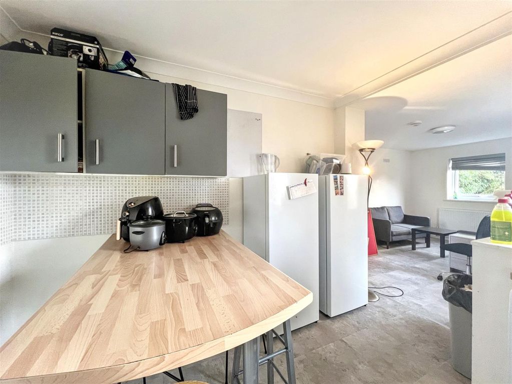 Property photo 3 of 12 Img_0344.Jpg