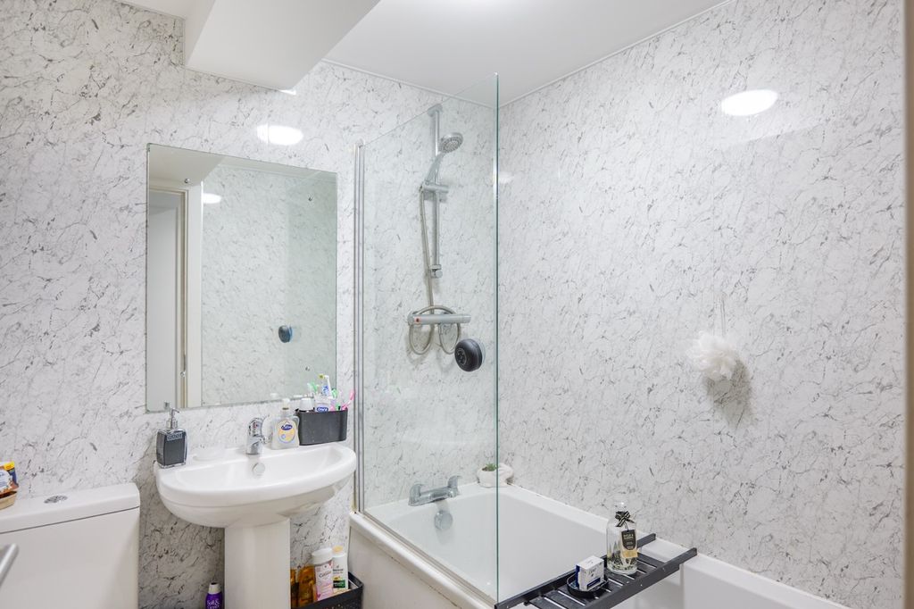 Additional image 6 of 2 bed flat for saleWheatley Court, Halifax HX2