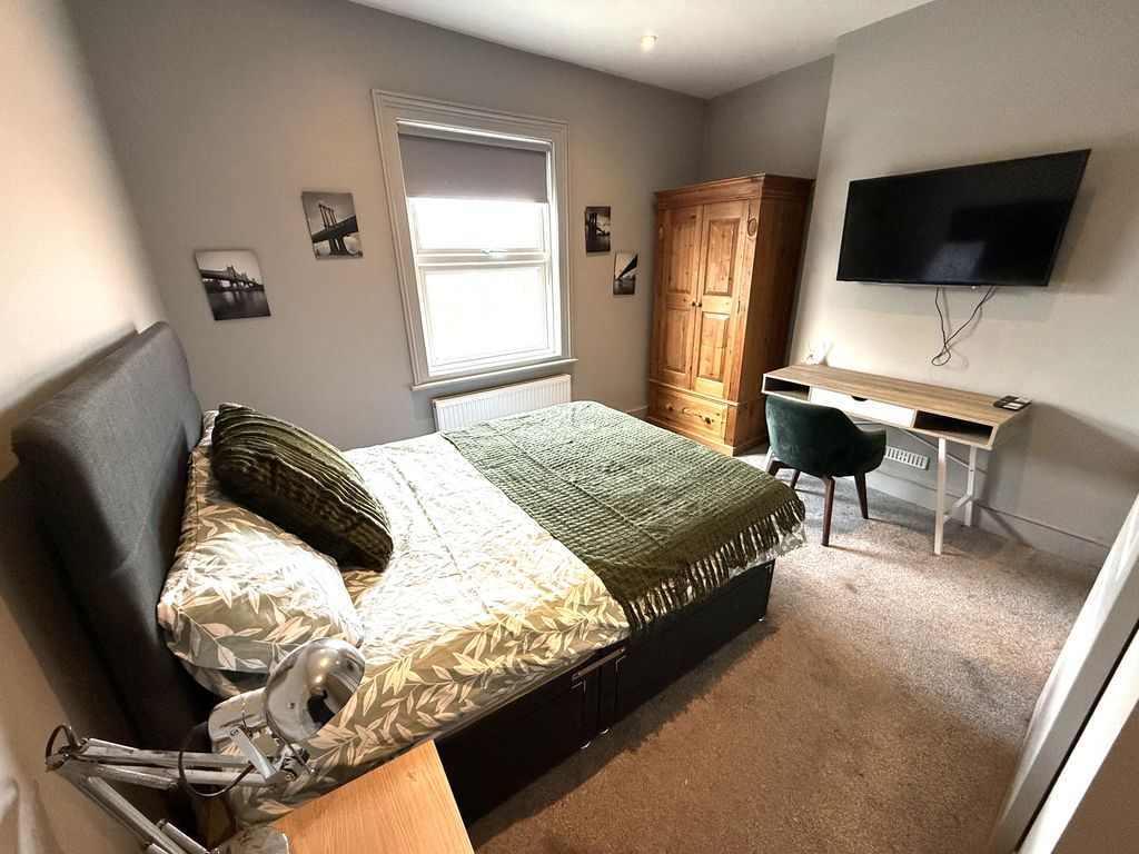 Property photo 3 of 13 Img_2085