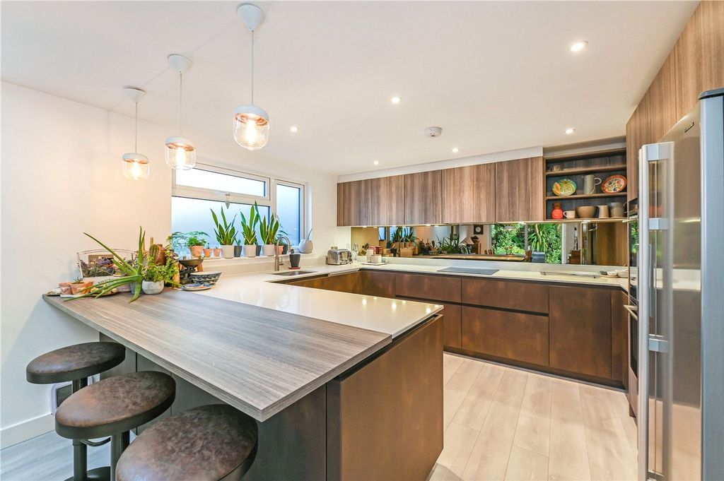 Property photo 2 of 18 Picture No. 05