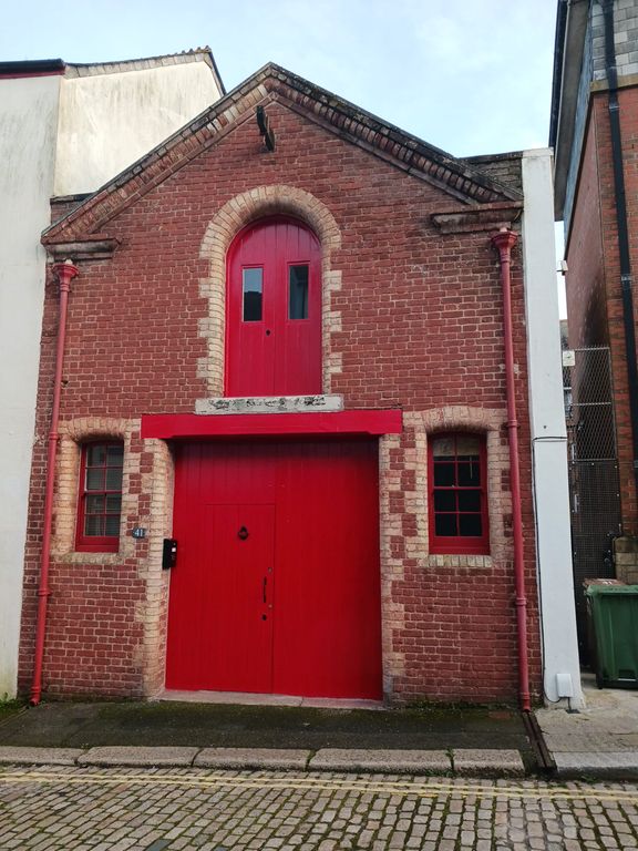 Property photo 1 of 11 Front