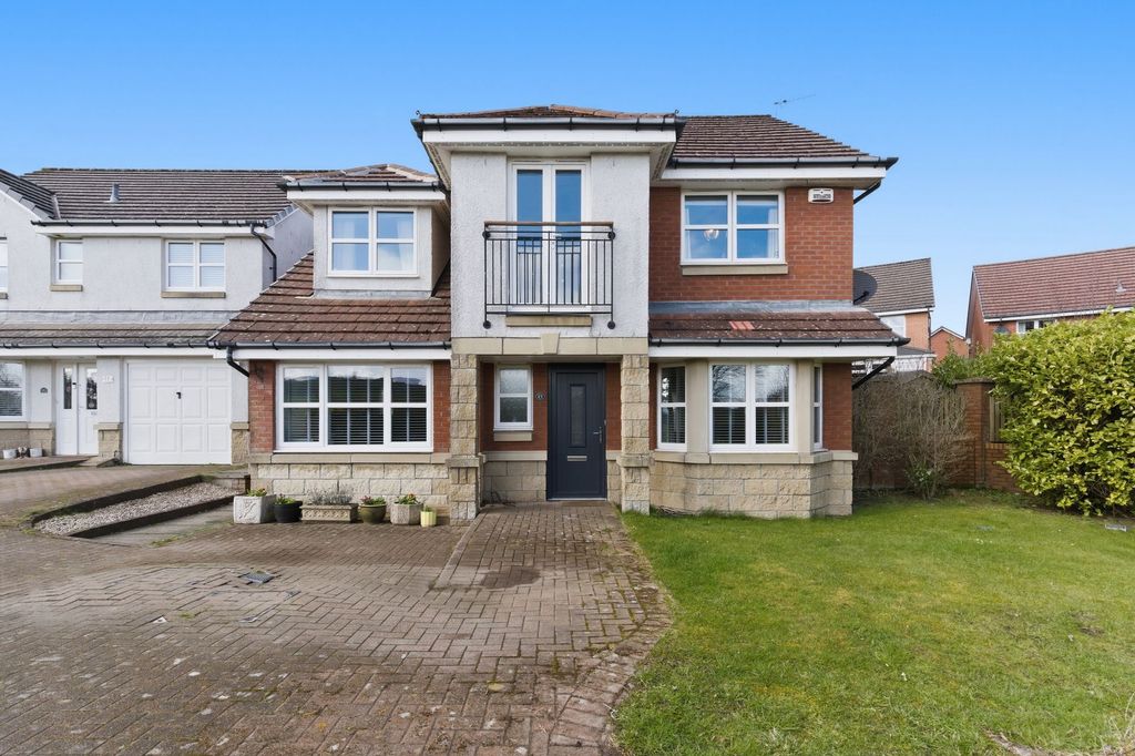 Property photo 1 of 42