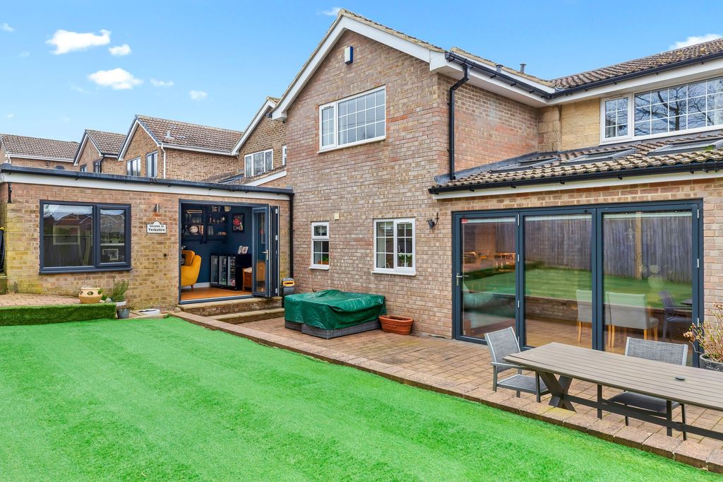 Property photo 1 of 35