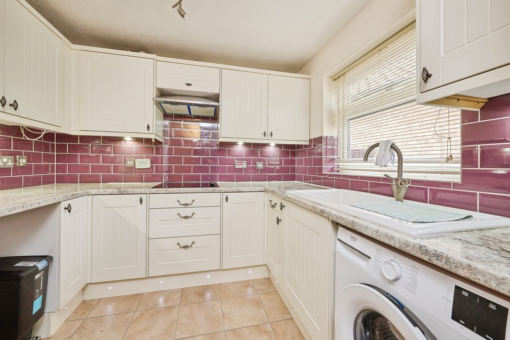 Property photo 2 of 14