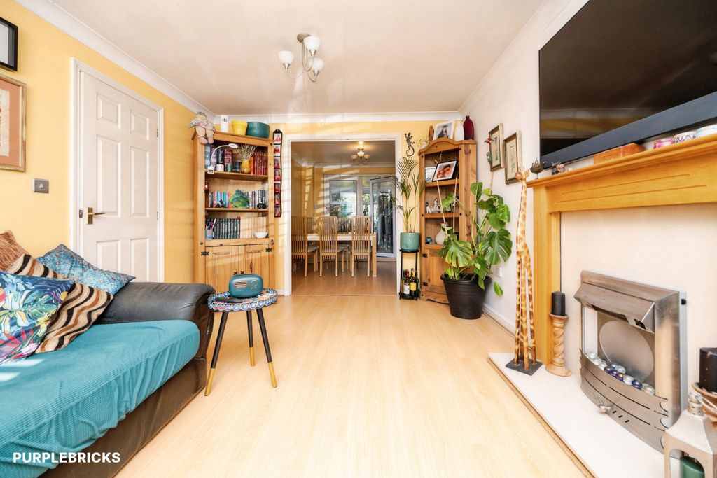 Property photo 2 of 35