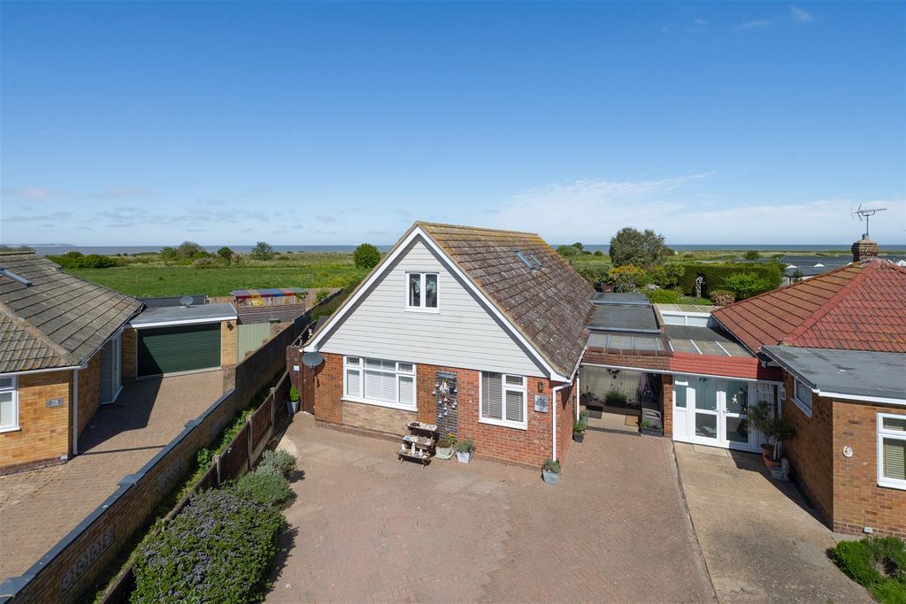 Property photo 1 of 25 Kite Farm, Whitstable