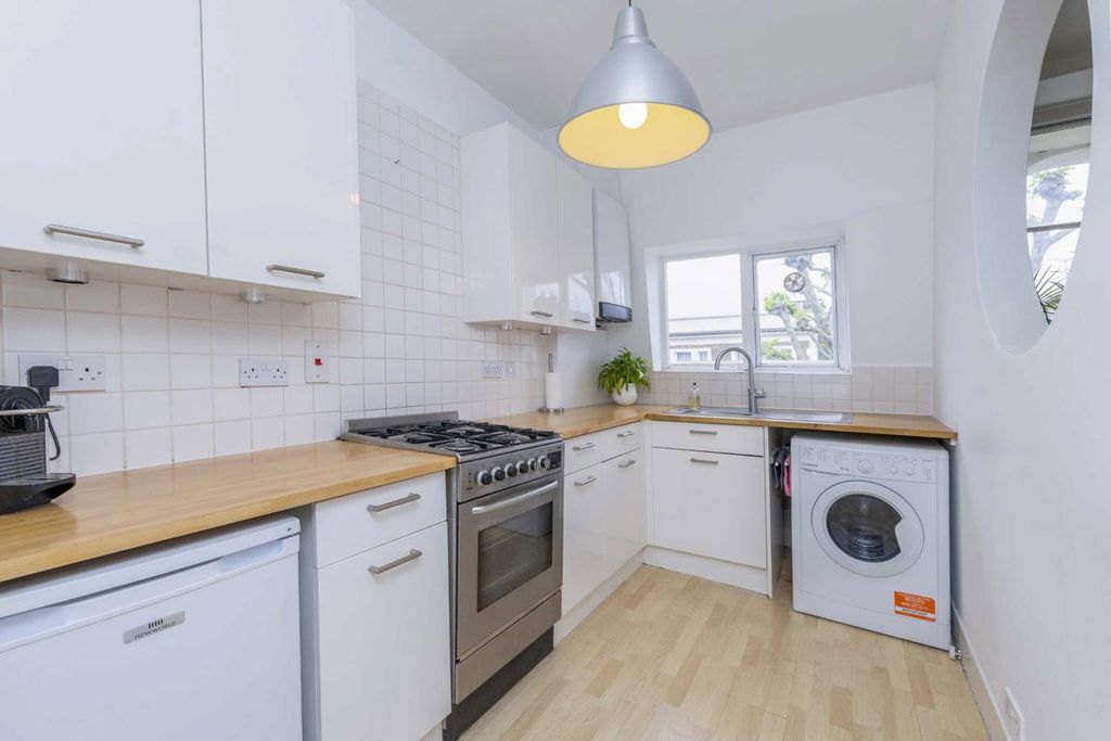 Property photo 3 of 3