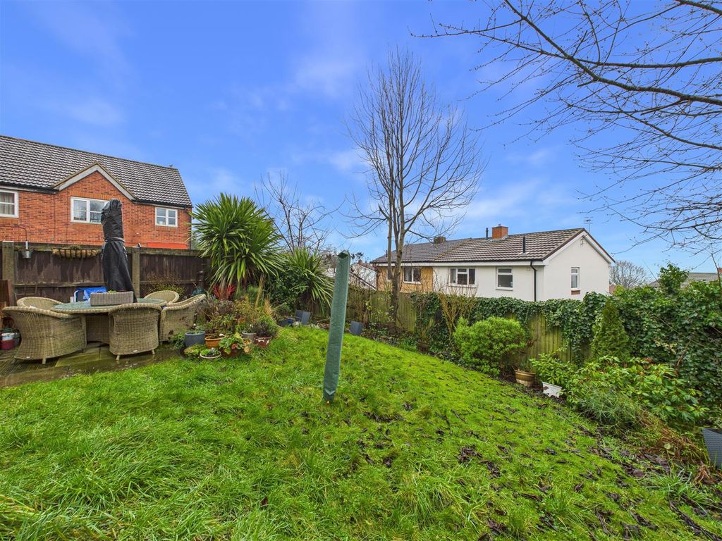 Property photo 3 of 19 Cam05476G0-Pr0114-Still006.Jpg