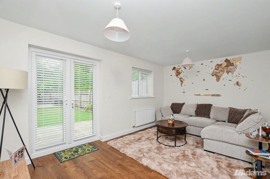 Property photo 3 of 27