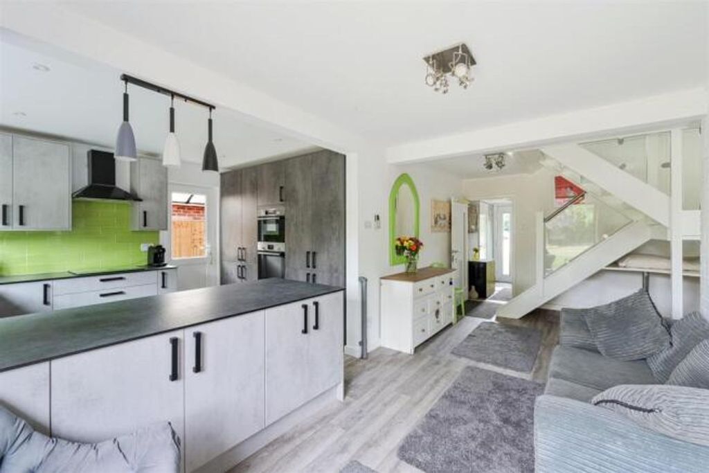 Property photo 3 of 19