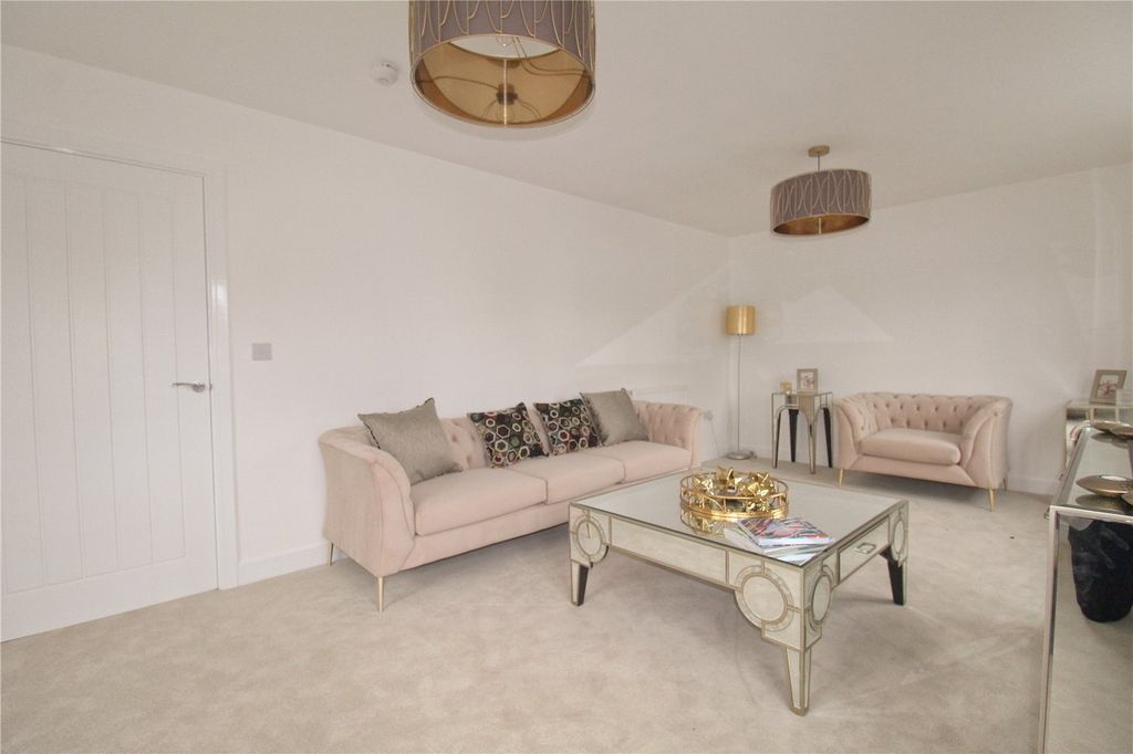 Property photo 3 of 18 Picture No. 17
