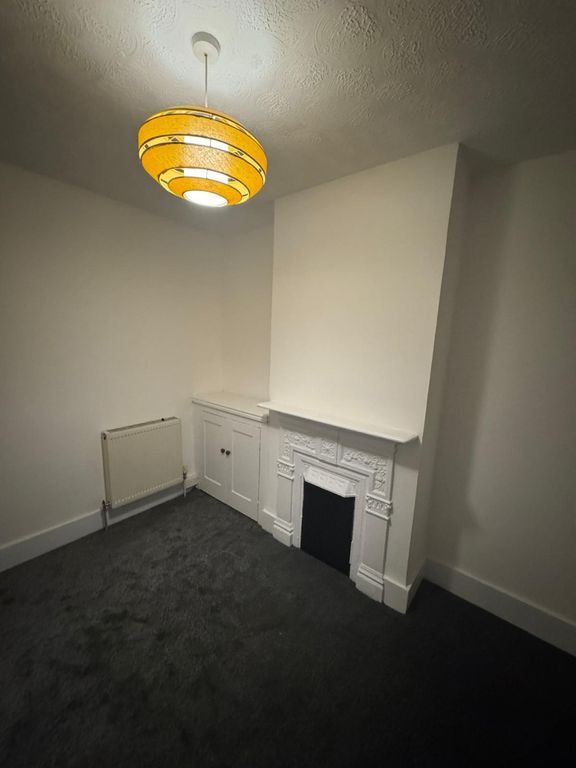 Property photo 3 of 12 4600793