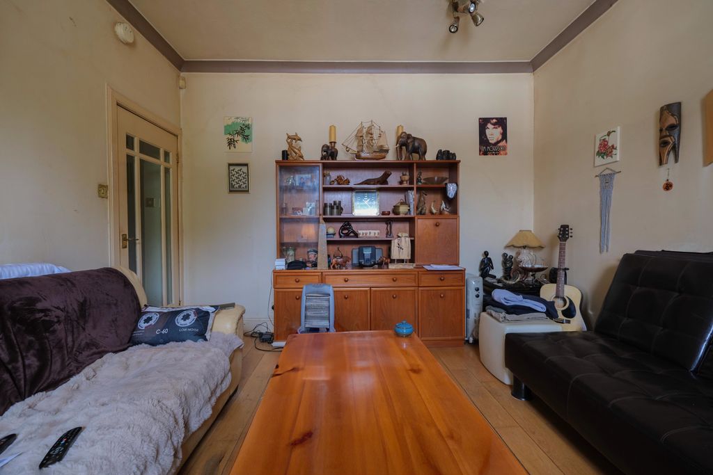 Property photo 3 of 24