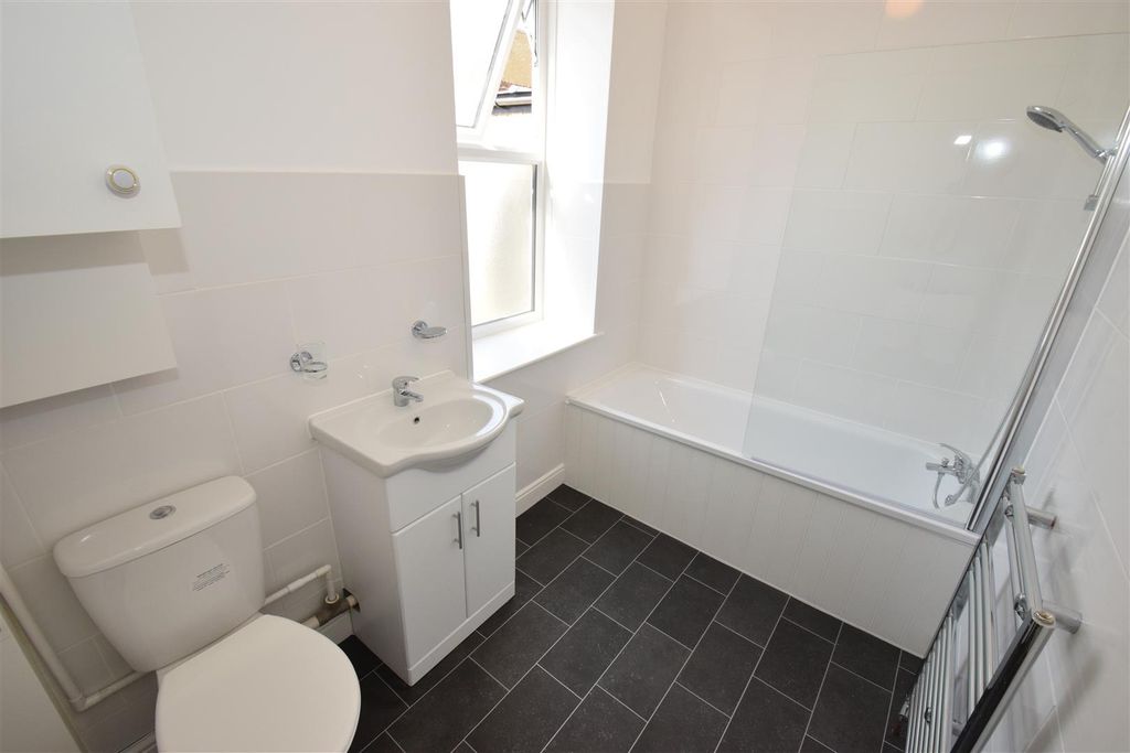 Property photo 3 of 3