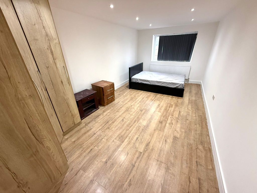 Property photo 3 of 6 Pic 3