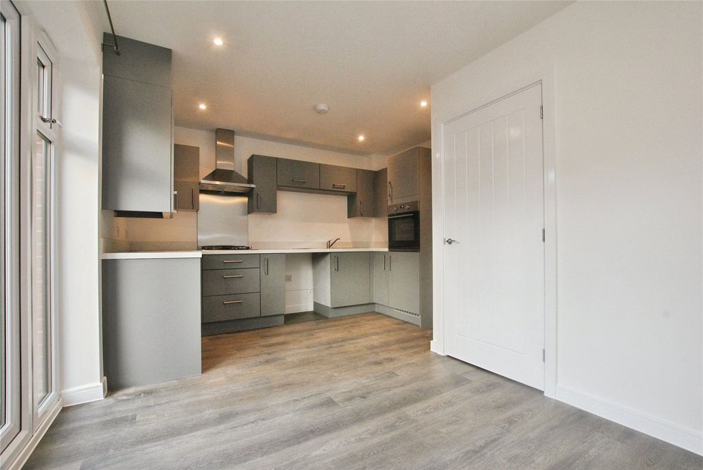 Property photo 3 of 10 Picture No. 06