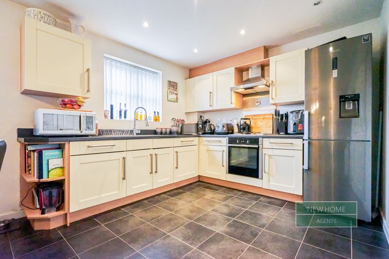 Property photo 2 of 38 Photo 27