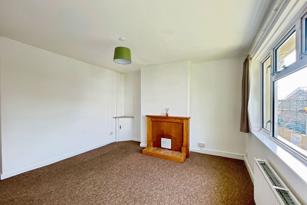 Property photo 3 of 11 Lounge/Dining Room