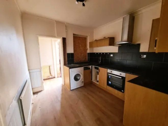 Property photo 1 of 5