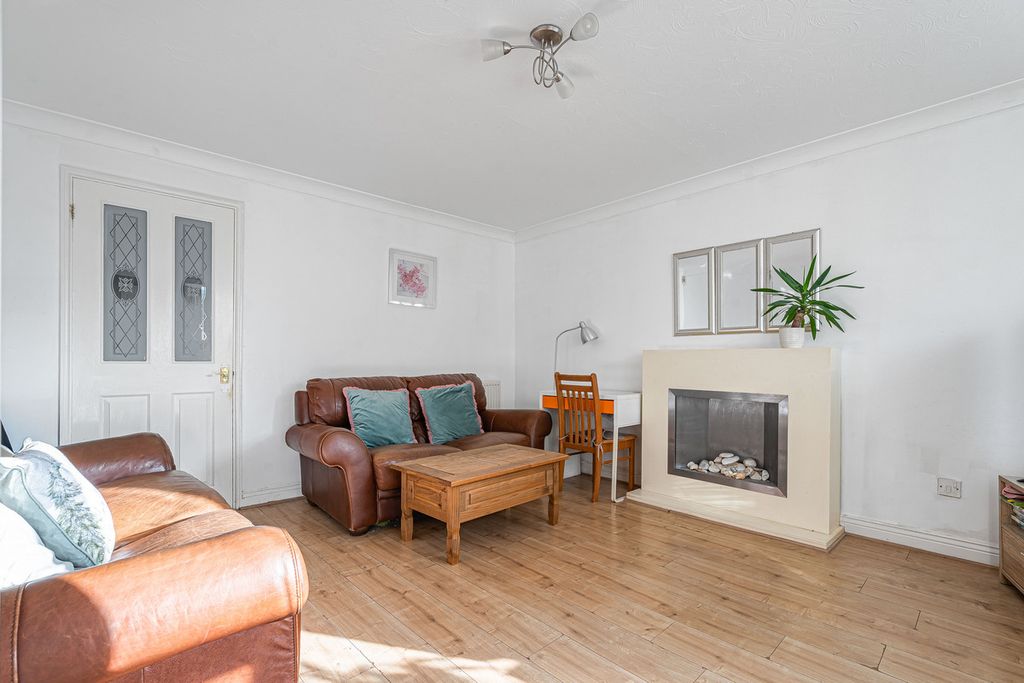 Property photo 3 of 17