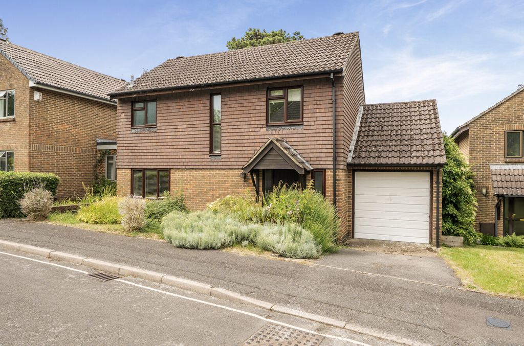 Property photo 1 of 11 1467765-22-6A199E...
