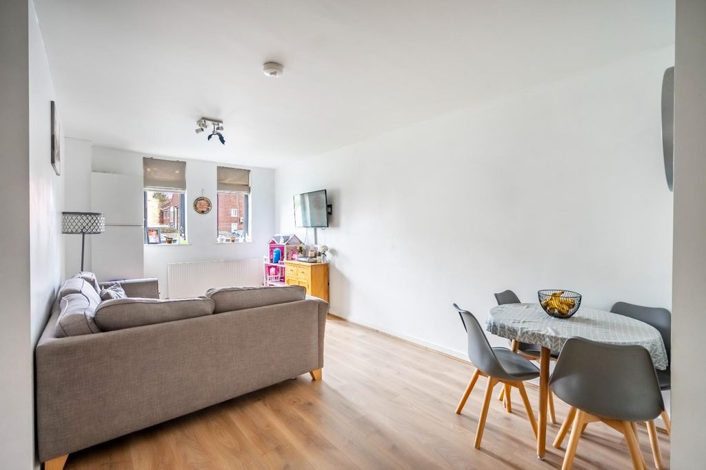 Property photo 2 of 11 Living Room